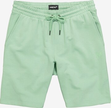 Men Plus Shorts in Grün: Vorderseite
