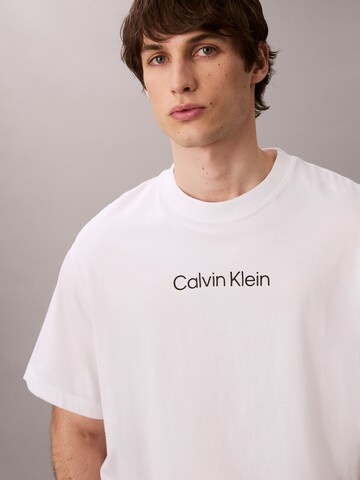 T-Shirt Calvin Klein en blanc
