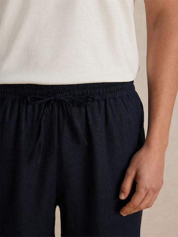 DAN FOX APPAREL Tapered Hose 'Gino' in Blau