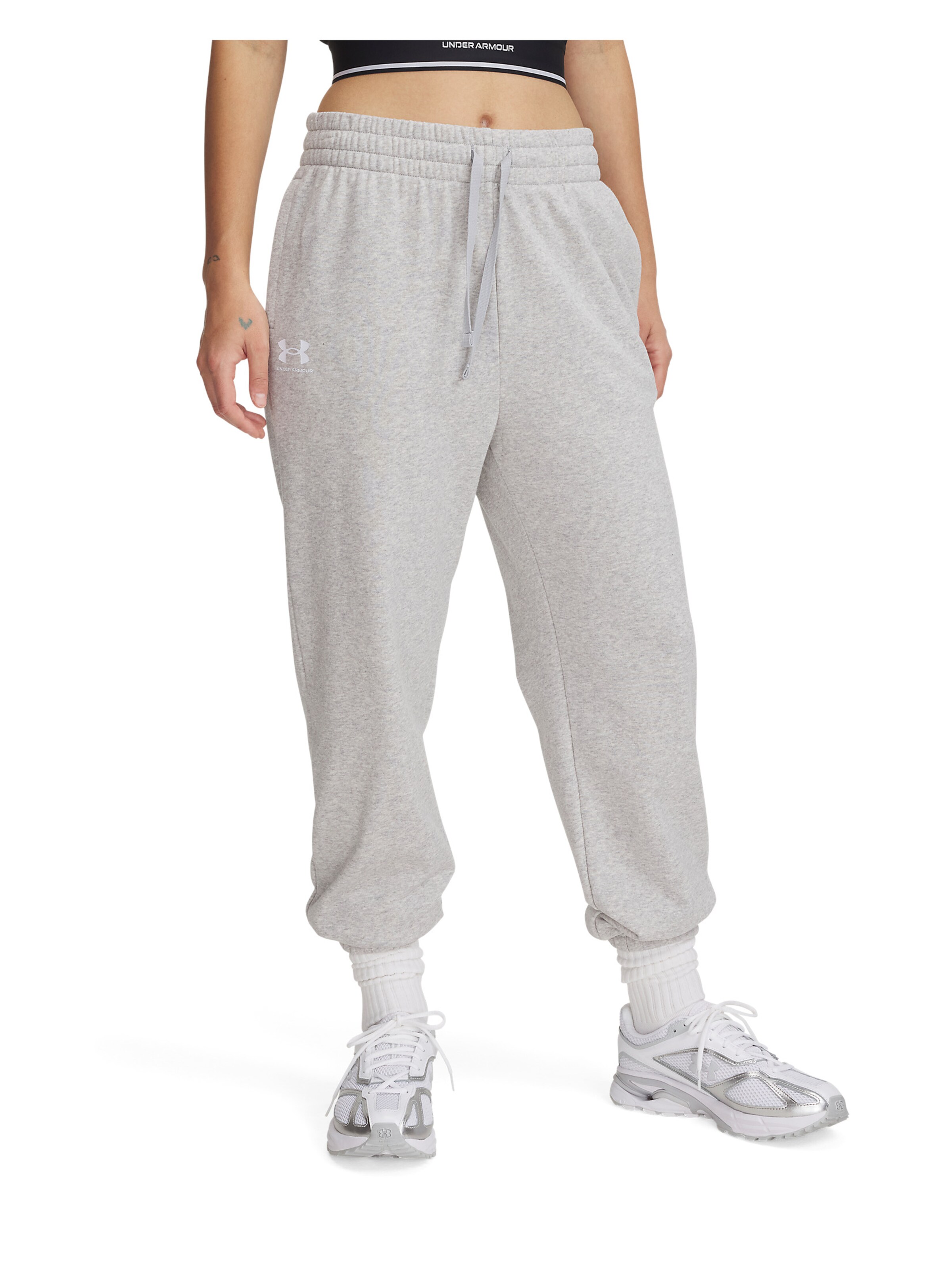 UNDER ARMOUR Tapered Workout Pants in Grey
