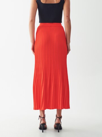 Calli Skirt 'PLEATED' in Red