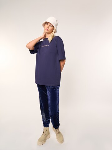 ABOUT YOU x Laura Giurcanu Shirt 'Laila' in Blue