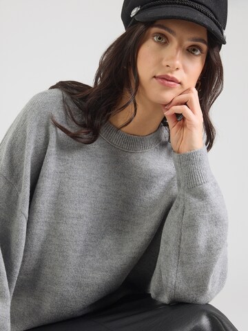 Pullover di & Other Stories in grigio