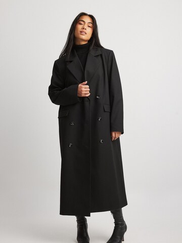 NA-KD Between-Seasons Coat in Black: front