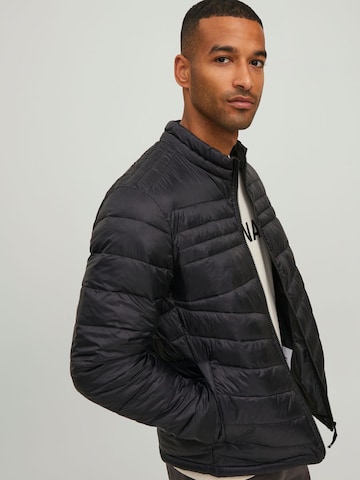 JACK & JONES Between-Season Jacket 'Hero' in Black