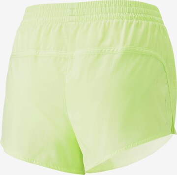 PUMA Regular Sportshorts in Gelb