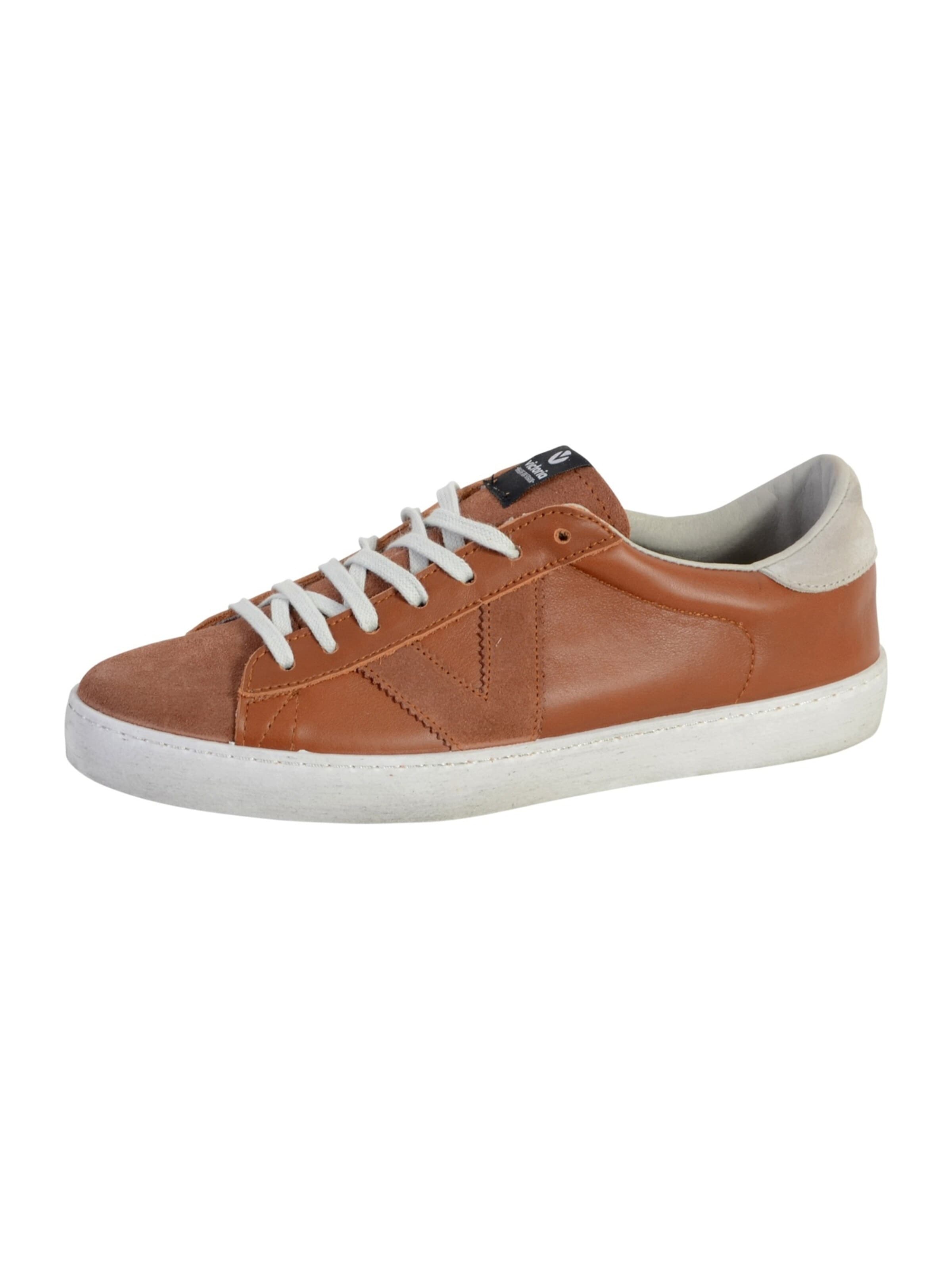 Chaussure de sport à lacets victoria en marron : devant
