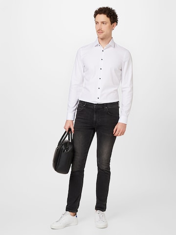 OLYMP Slim Fit Риза в бяло