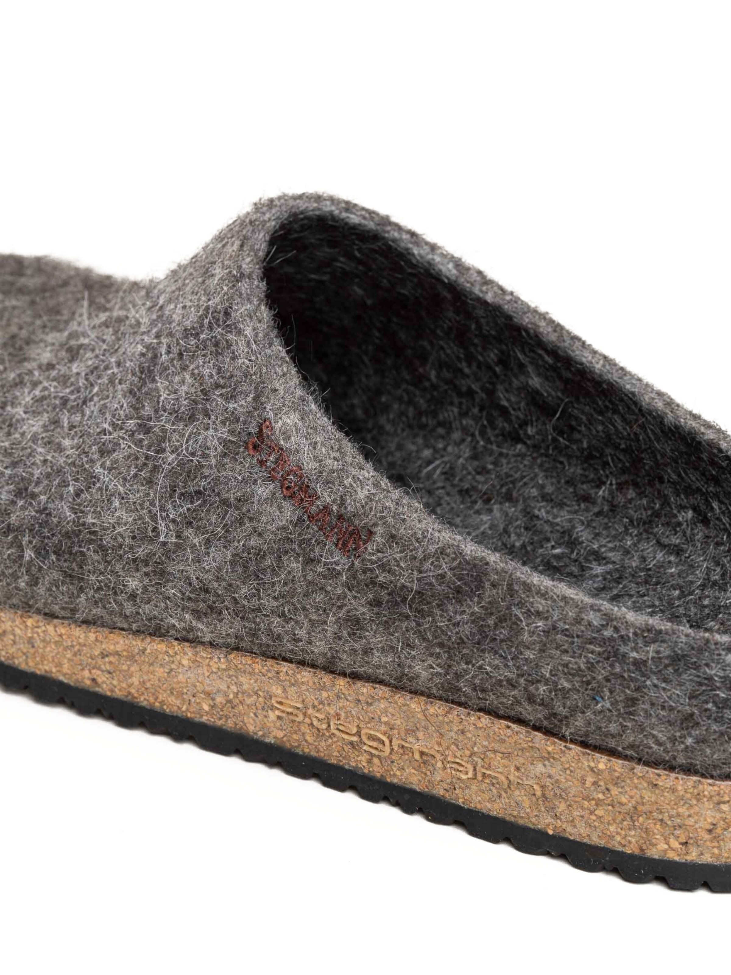 Stegmann Slippers in Grey