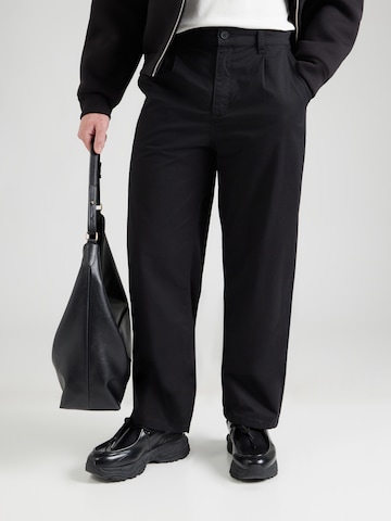 juoda KARL LAGERFELD JEANS Laisvas Klostuotos kelnės: priekis
