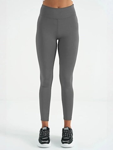 Skinny Leggings 'Gamaschen' di Tommy Life in grigio