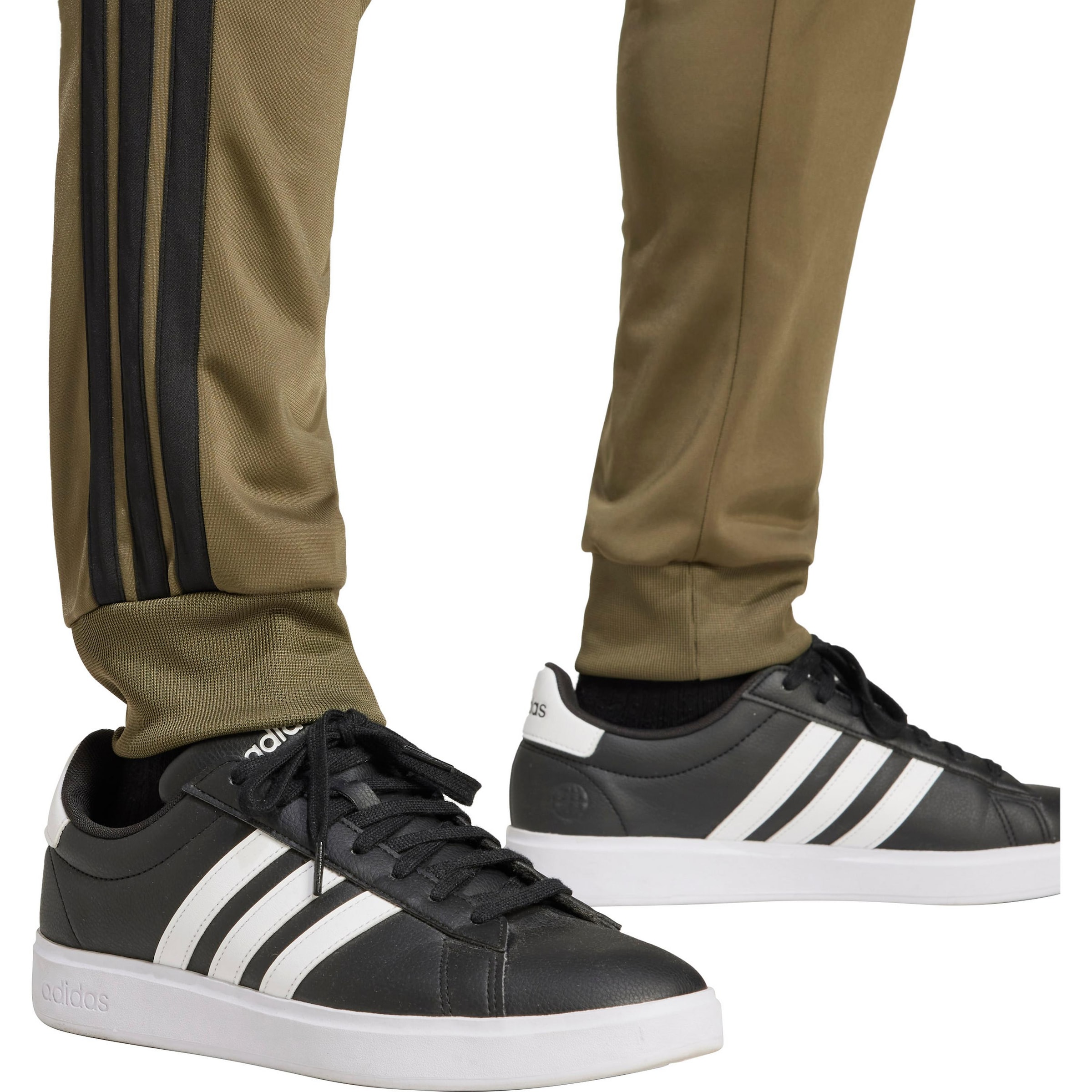 ADIDAS SPORTSWEAR Облекло за трениране 'Sportswear Basic 3-Stripes Tricot Track' в зелено