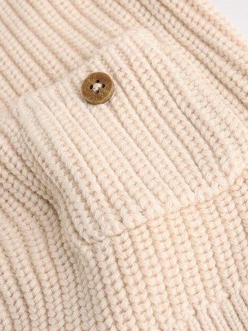 Next Set in Beige