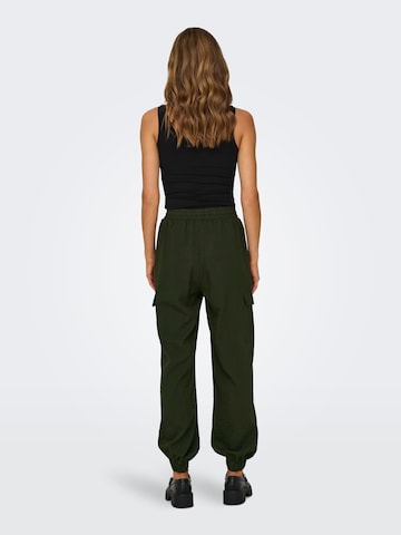 Effilé Pantalon cargo 'Katinka' ONLY en vert