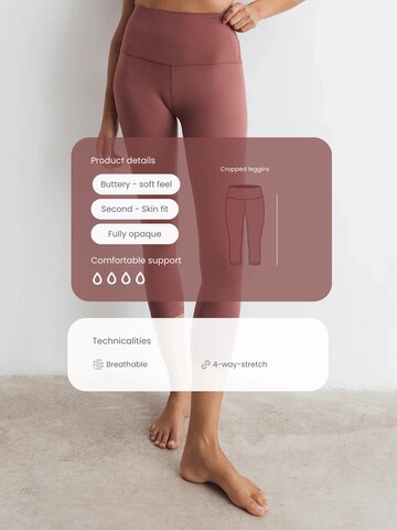 MyLibi Skinny Leggings in Red