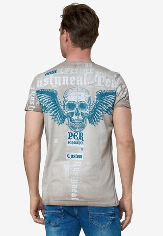 Rusty Neal T-Shirt mit 'Flying Skull' Front Print in Braun