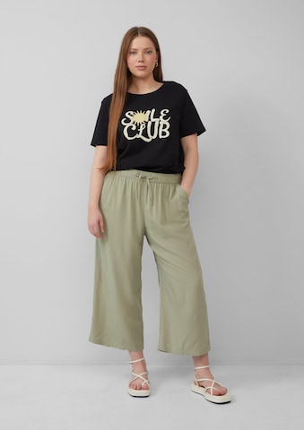 QS Wide leg Trousers in Green: front