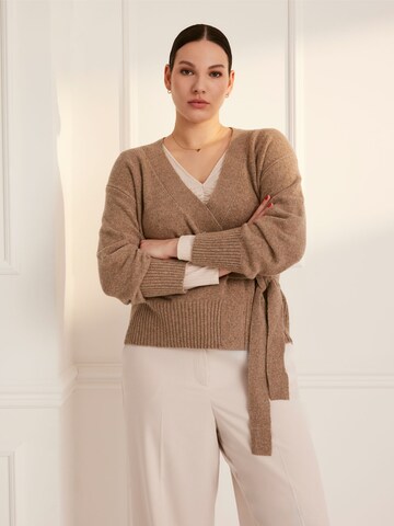 Pullover 'Pina' di Guido Maria Kretschmer Curvy in beige: frontale