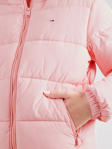 Veste mi-saison 'ESSENTIAL' Tommy Jeans en rose