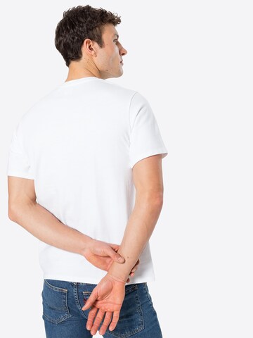 LEVI'S ® Тениска 'Relaxed Fit Pocket Tee' в бяло