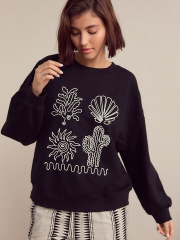 Next Sweatshirt 'Cornelli' in Black: front