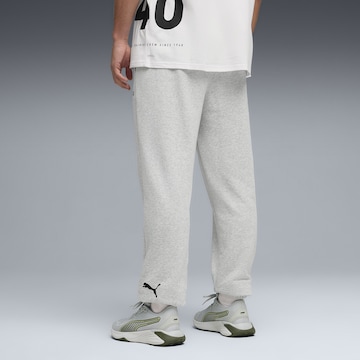 Effilé Pantalon de sport PUMA en gris