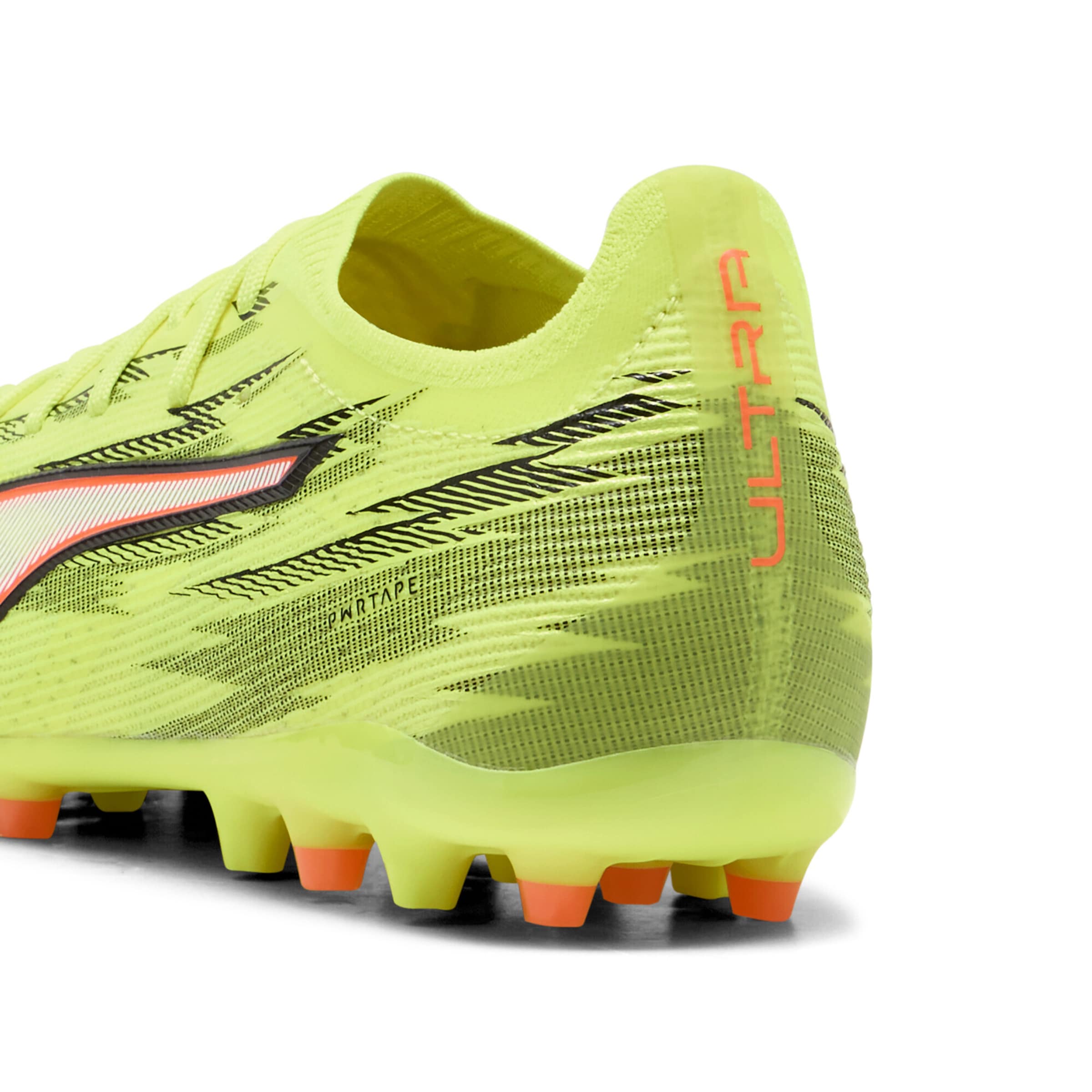 PUMA Voetbalschoen 'Ultra 6 Pro' in Geel