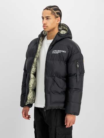ALPHA INDUSTRIES Jacke in Schwarz: Vorderseite