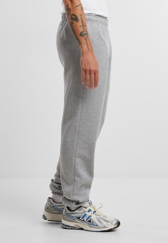 Loosefit Pantalon 'Essential' Urban Classics en gris