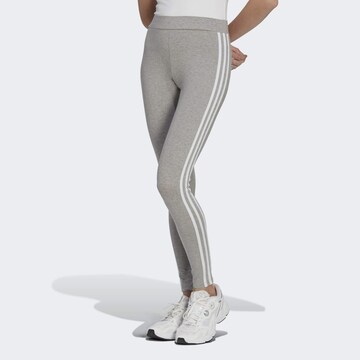 ADIDAS ORIGINALS - Skinny Leggings 'Adicolor Classics' en gris: frente