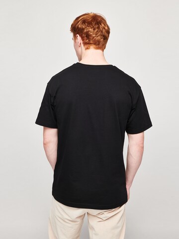 ABOUT YOU x StayKid Shirt 'BLOCKSBERG' in Schwarz: zadná strana