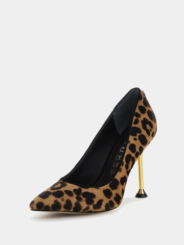 GUESS Pumps 'Trackern' in Brown