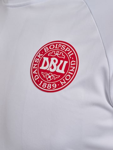 T-Shirt fonctionnel 'EM 2025' Hummel en blanc