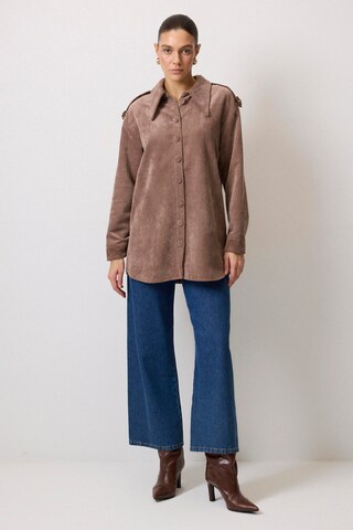 Touche Prive Klederdracht shirt in Bruin