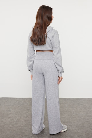 Trendyol - Pierna ancha Pantalón en gris