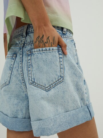 EDITED Regular Jeans 'Amy' in Blauw