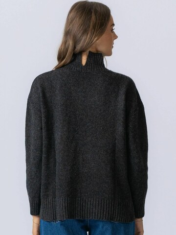 Pull-over ' Emma Knit ' TEESHOPPEN en gris