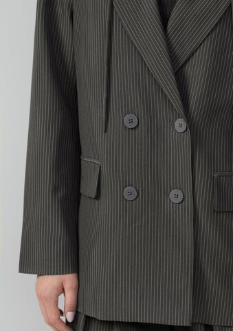 QS Blazer in Grey