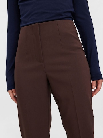 VERO MODA Tapered Pleat-front trousers 'SANDY' in Brown