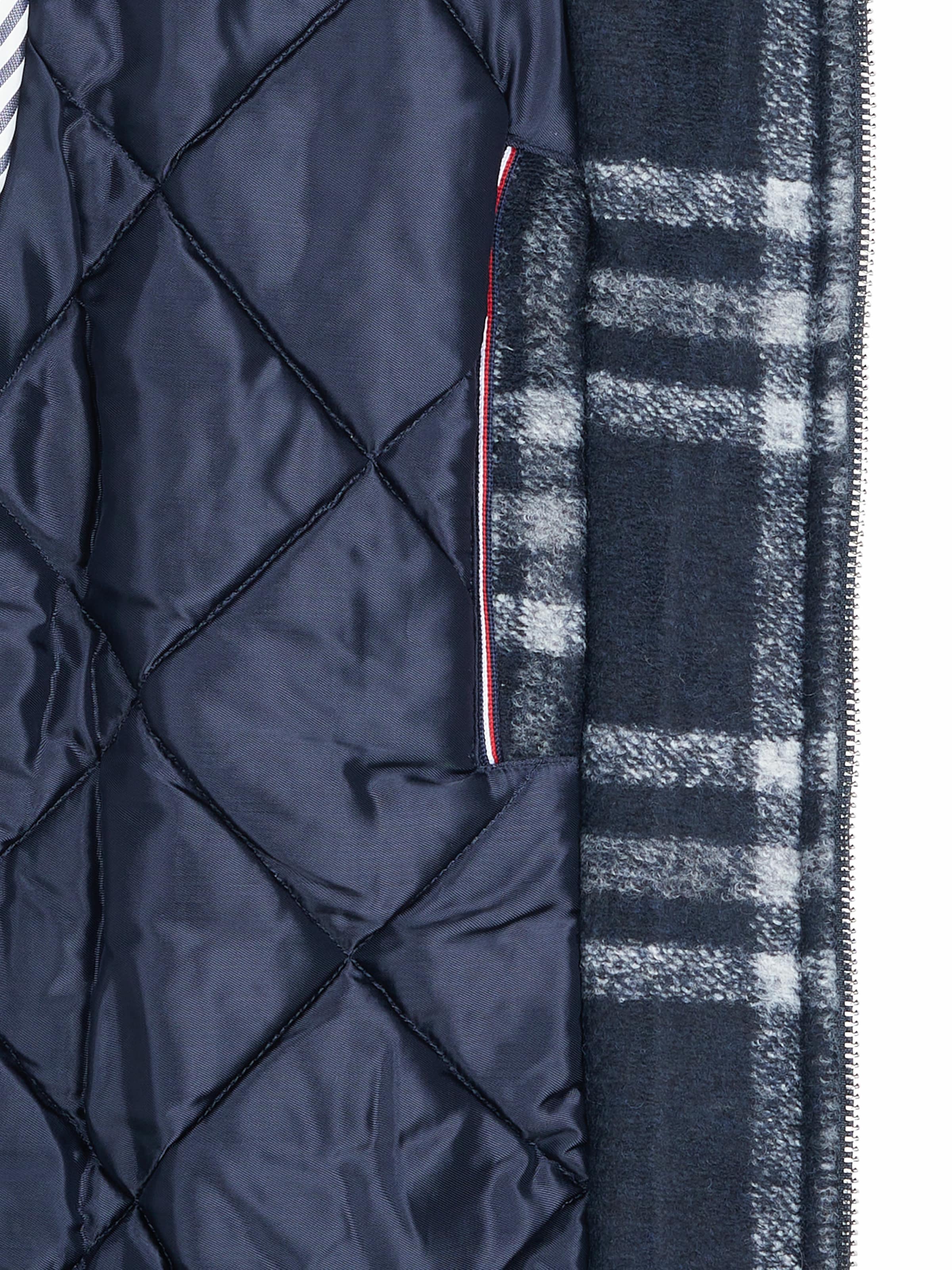 Tommy Hilfiger Big & Tall Jacke in Schwarz