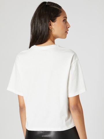 Hoermanseder x About You - Camiseta 'Linn' en blanco