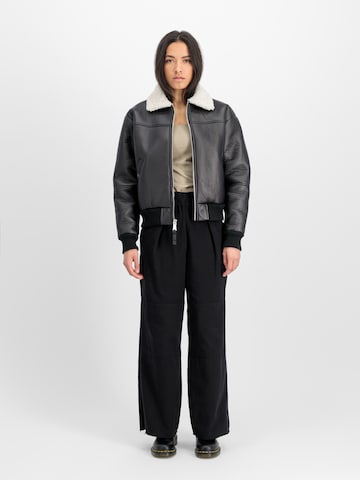 Veste d’hiver ALPHA INDUSTRIES en noir : devant