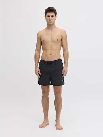 JACK & JONES Zwemshorts 'Jack & Jones Heren Zwemshort JPSTMAUI TROPIC Effen' in Zwart