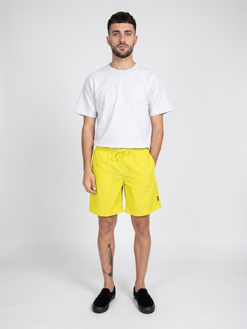 HUF Luźne Spodnie 'Mens Fuck It Easy Shorts' w kolorze żółty