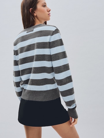 Bershka Sweater in Grey