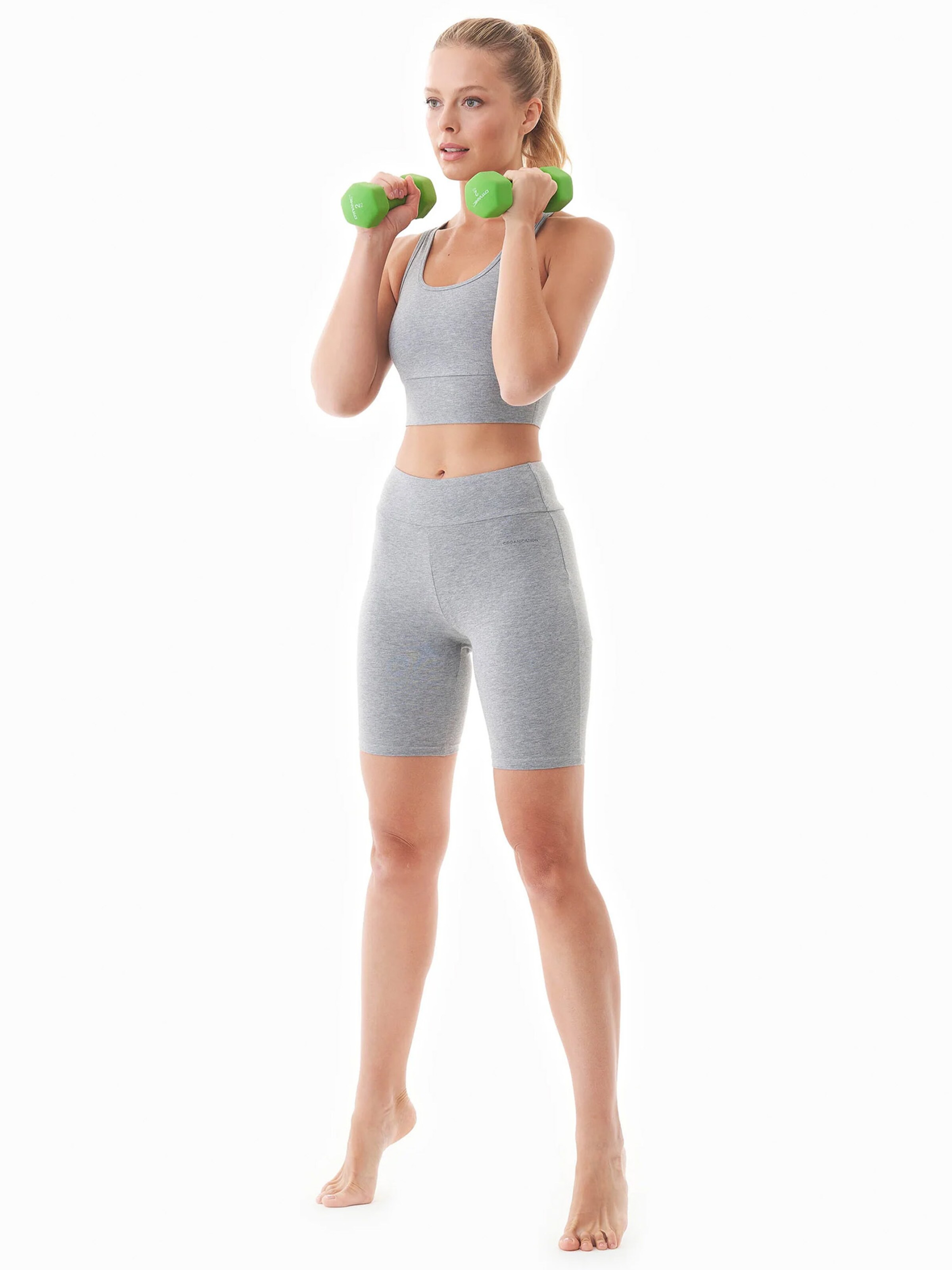 Organication Skinny Shorts in Grau