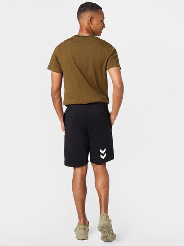 Hummel Regular Trainingsshorts in Schwarz