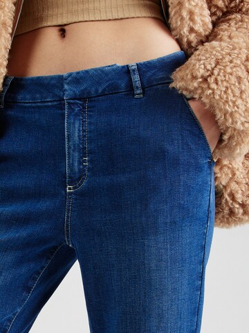 Flared Jeans di COMMA in blu