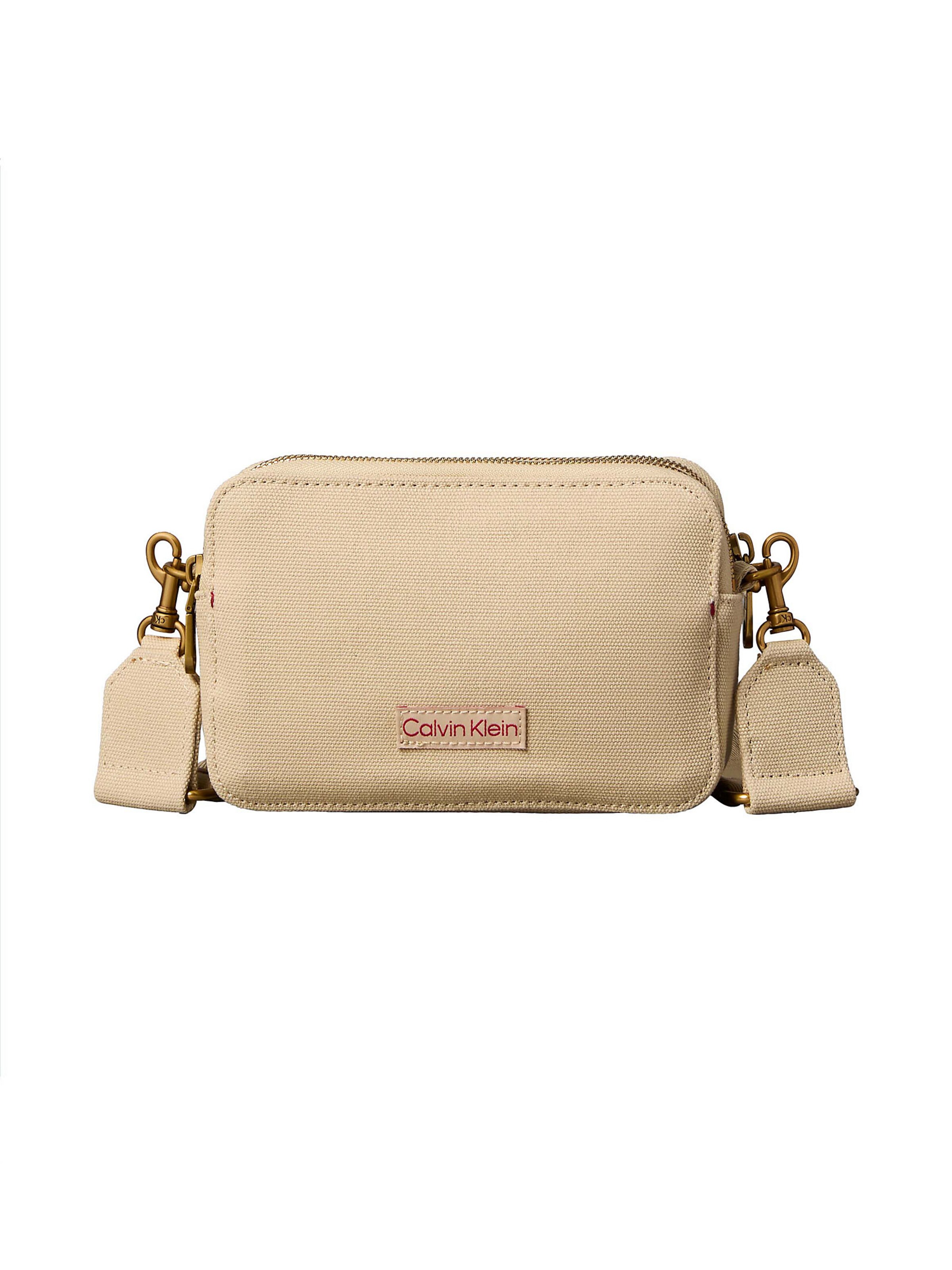 Calvin Klein Schoudertas in Beige: voorkant