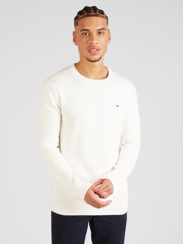 Tommy Jeans Sweater 'Essentials' in White: front